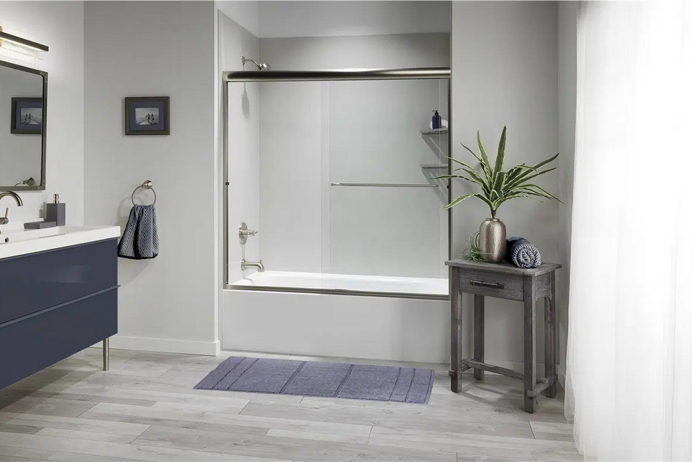 Why Replacing an Old Bathtub Is a Smart Investment for Your Home
