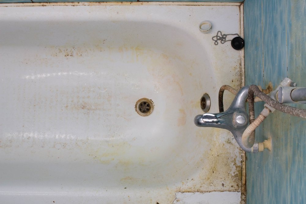 Is It Time to Replace Your Bathtub? Signs Homeowners Often Miss